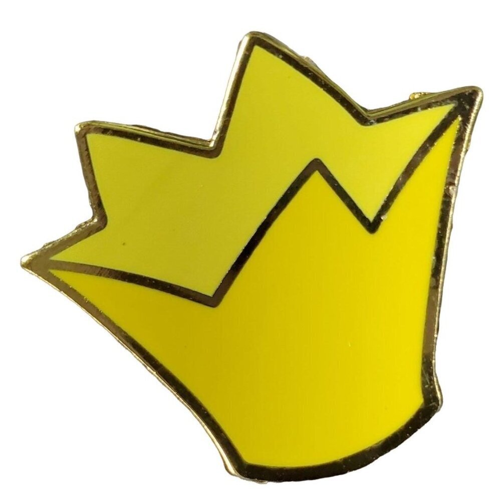 Disney Queen Hearts Trading Pin Alice Wonderland Crown Lapel Pin Brooch Badge